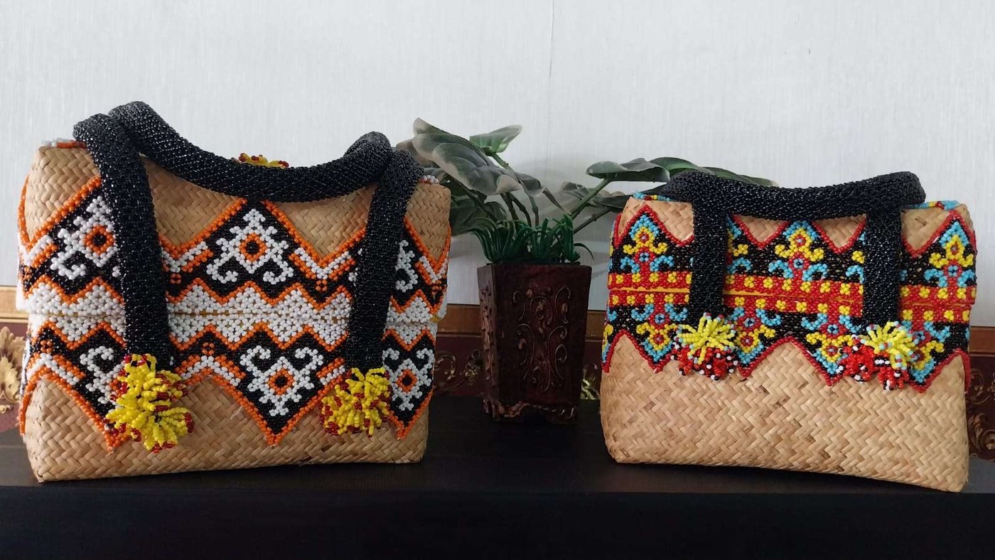TAS ROTAN MANIK